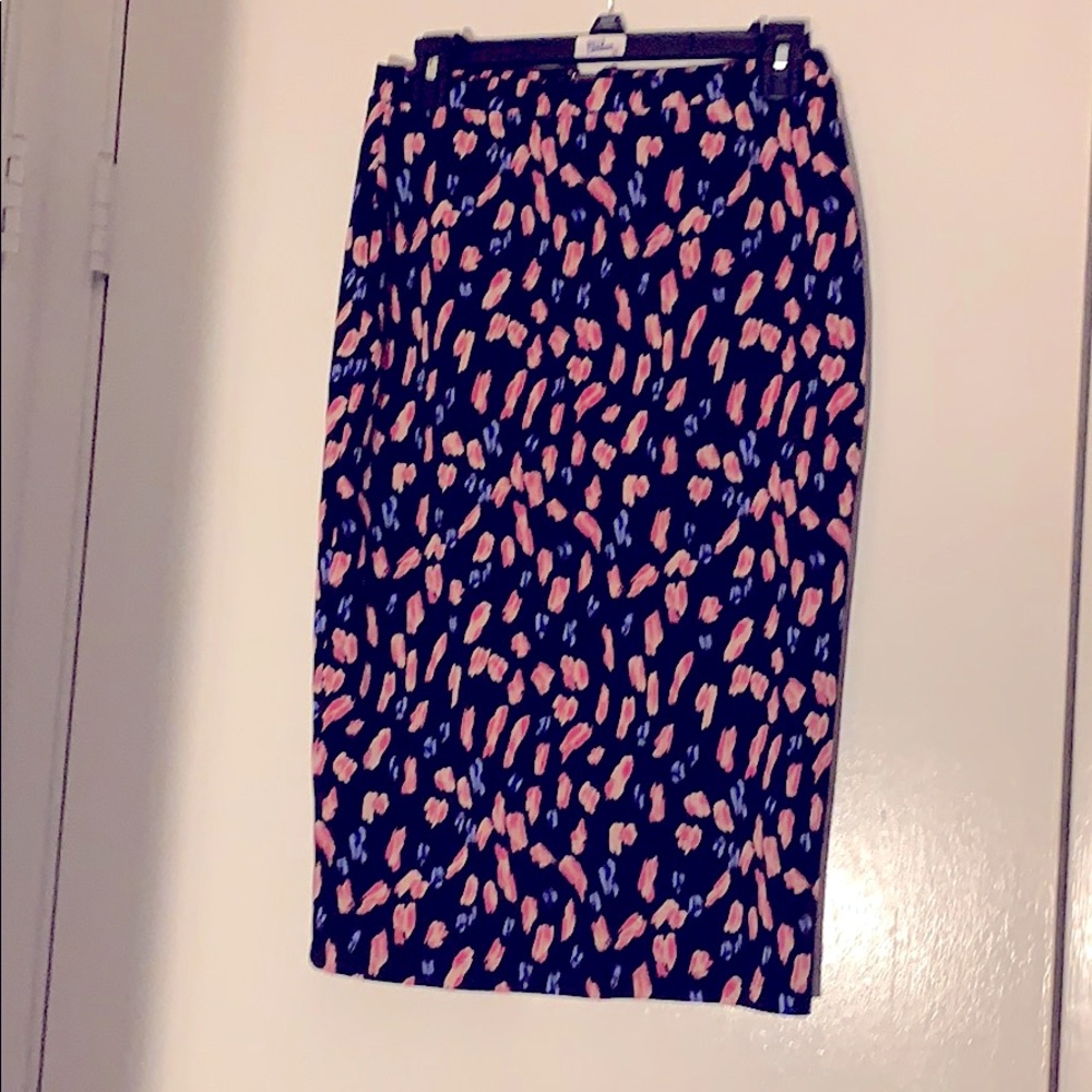 PENCIL SKIRT